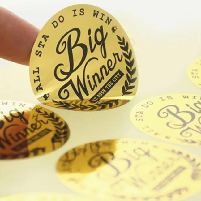 In Logo Dịch vụ in logo giá rẻ tại IN NHANH không chỉ giúp bạn tiết kiệm chi phí mà còn đảm bảo chất lượng vượt trội, phù hợp với mọi loại hình kinh doanh