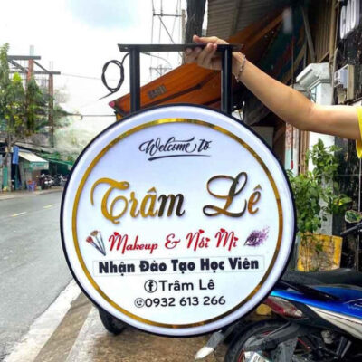 Biển vẫy quảng cáo