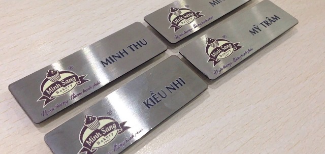 In UV trên Inox là gì? Hướng dẫn chi tiết và lợi ích Tương lai của công nghệ in UV trên Inox