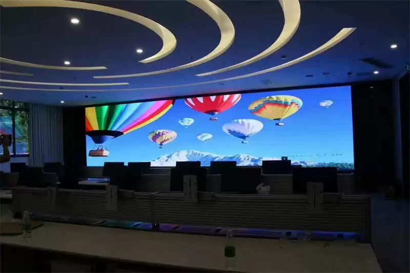 Những ưu điểm nổi bật của màn hình LED phòng họp