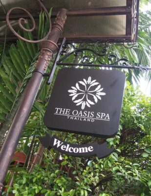 Bí Quyết Chọn Biển Vẫy Spa Phù Hợp Với Phong Cách Của Bạn