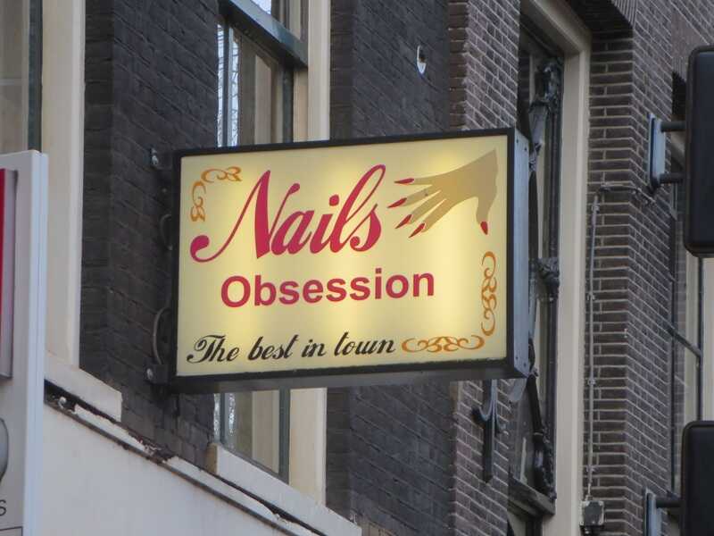 Biển Vẫy Nail Nào Đang "Hot" Nhất Hiện Nay? Biển Vẫy Nail
