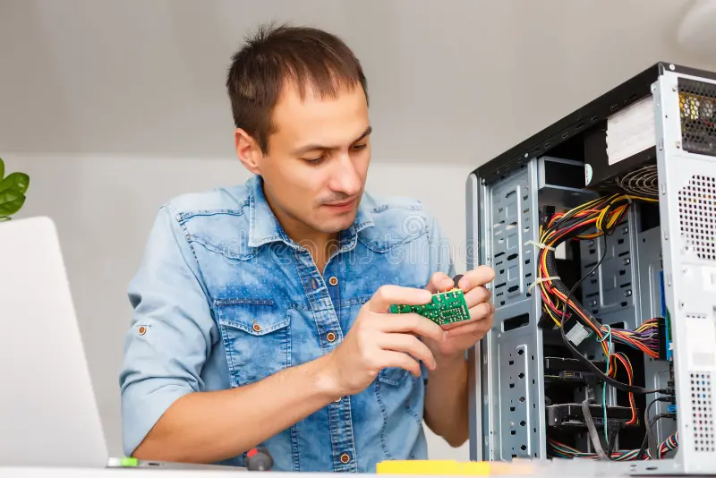 Địa Chỉ Sửa Máy Tính Uy Tín TPHCM