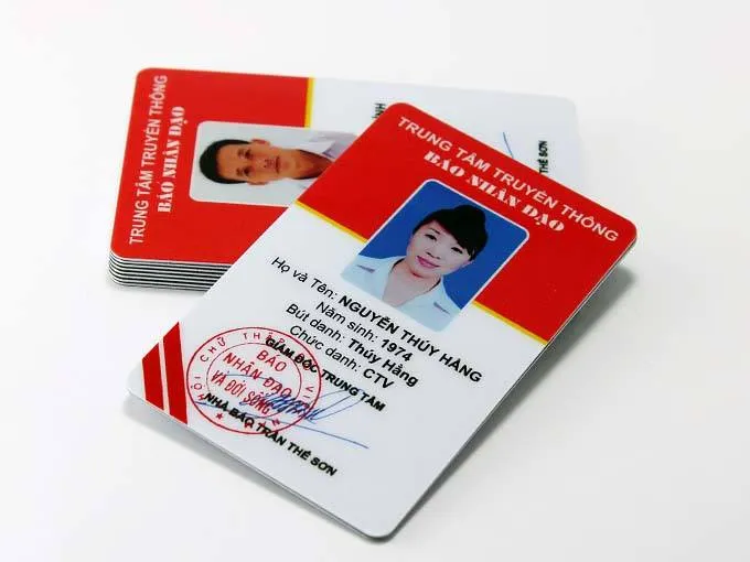 Mau the nhan vien dep09