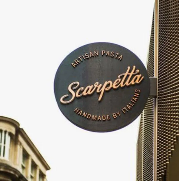 Quy Trình Chi Tiết Thiết Kế Biển Vẫy Quán Cafe Tại Quảng Cáo 24H