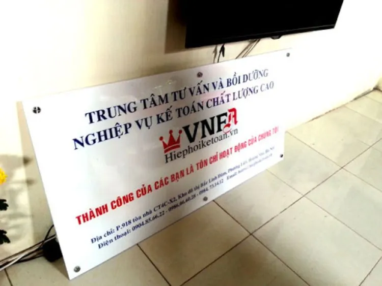 Quy trình làm biển công ty mica tại Quảng Cáo 24H