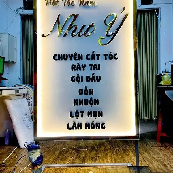 Quy trình làm biển vẫy đứng chuyên nghiệp tại Quảng Cáo 24H