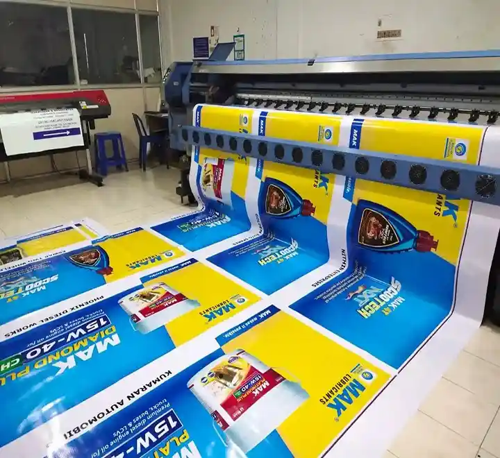 Bạt Hiflex (hay còn gọi là bạt PVC in ấn quảng cáo) được làm chủ yếu từ nhựa PVC, sau đó được phủ màng để giúp bề mặt in được bám tốt hơn Bạt Hiflex (hay còn gọi là bạt PVC in ấn quảng cáo) được làm chủ yếu từ nhựa PVC, sau đó được phủ màng để giúp bề mặt in được bám tốt hơn