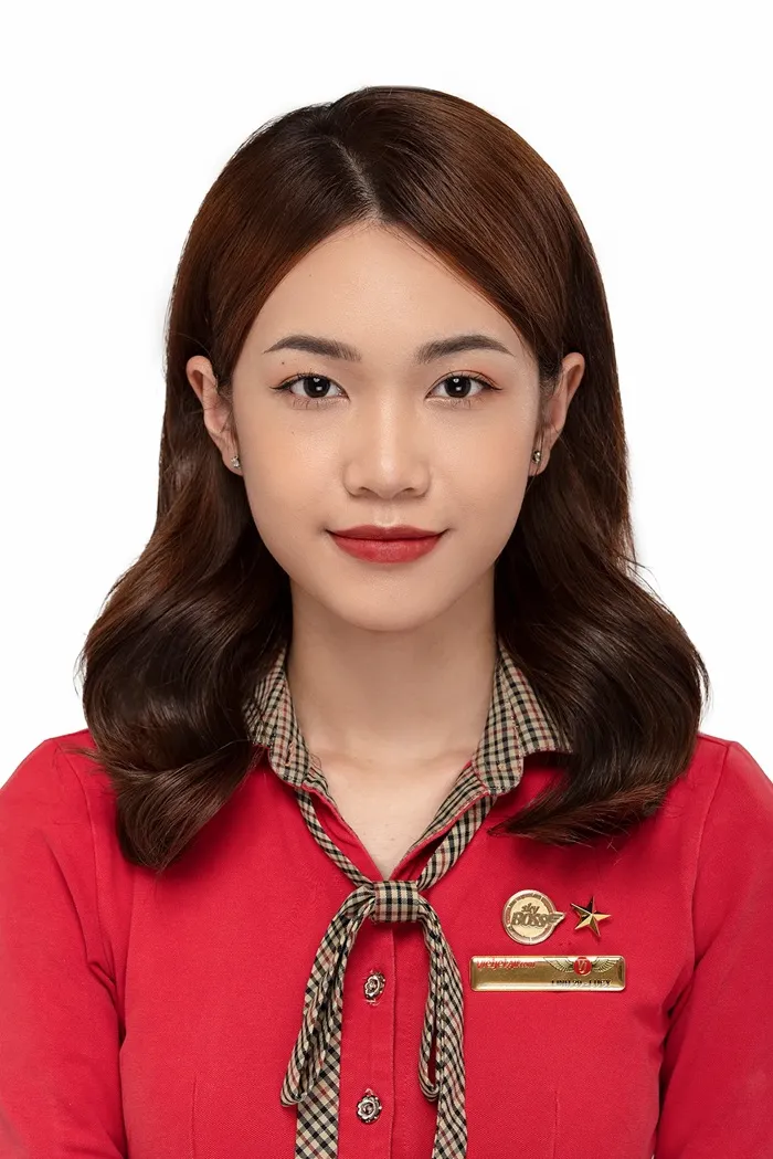 "Bỏ Túi" 45+ Bí Kíp Chụp Ảnh Thẻ Đẹp Cho Mọi Khuôn Mặt - Tự Tin Xinh Đẹp! Tư thế chụp giữ lưng và đầu thẳng