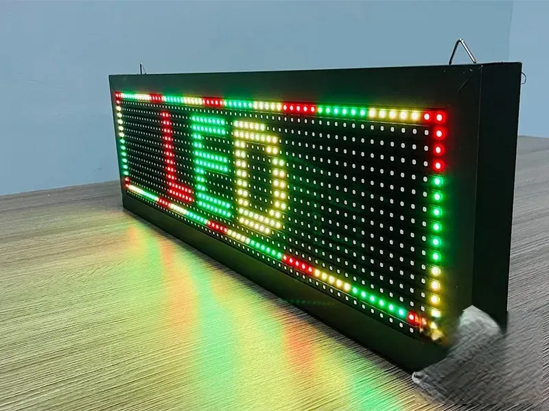 Ưu điểm khi sử dụng dịch vụ làm biển led ma trận 3 màu tại Quảng Cáo 24H
