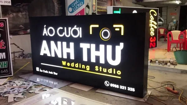 Bảng hiệu hộp đèn Bảng hiệu hộp đèn Led