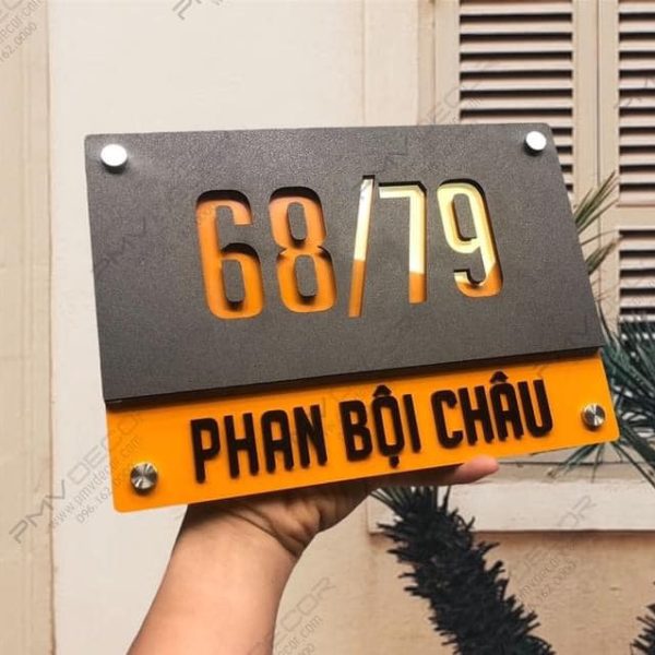 Biển số nhà bằng đồng mang đến vẻ đẹp cổ điển, sang trọng và đẳng cấp cho ngôi nhà của bạn