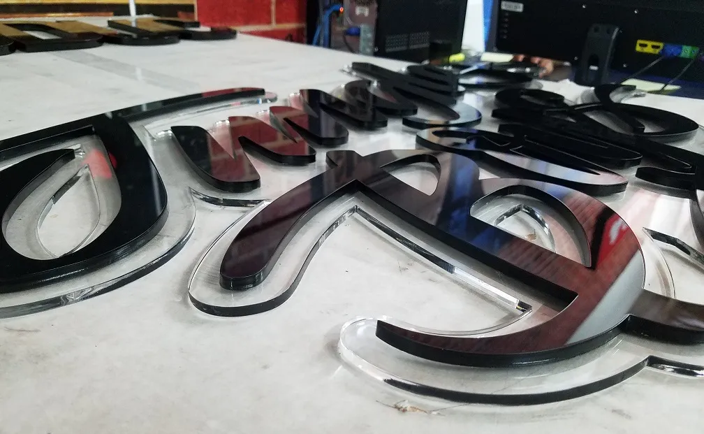 Các loại chữ mica phổ biến tại Quảng Cáo 24h