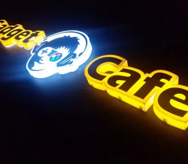 Chữ nổi hắt chân là loại biển hiệu tạo hiệu ứng ánh sáng phía sau chữ