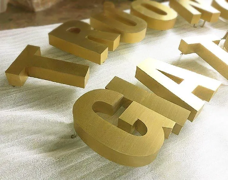 Dịch vụ làm chữ inox mạ vàng đồng tại Quảng Cáo 24h