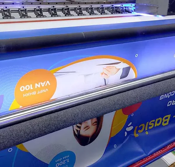 Dịch vụ in bạt 2 da lấy liền của chúng tôi là giải pháp lý tưởng cho những dự án cần tiến độ gấp