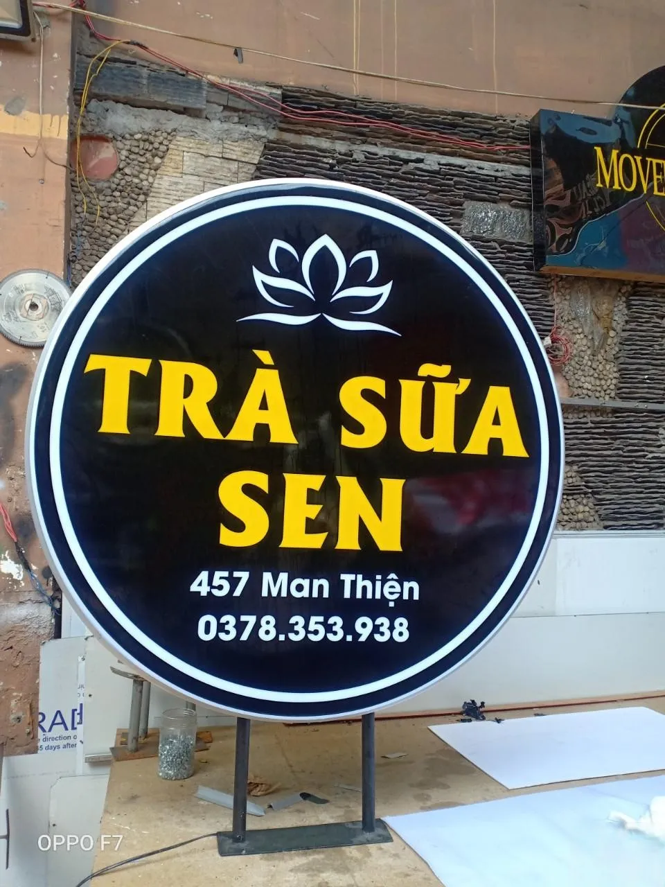 Bảng hiệu hộp đèn Làm bảng hiệu hộp đèn mica