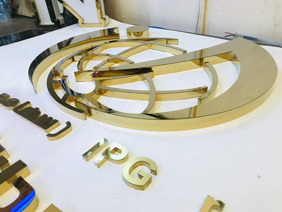 Mẫu chữ nổi đẹp tại Quảng Cáo 24h