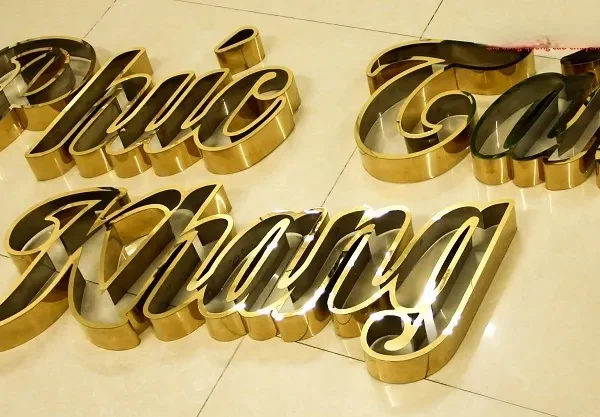 Quảng Cáo 24h cung cấp bảng giá làm chữ nổi minh bạch và cạnh tranh