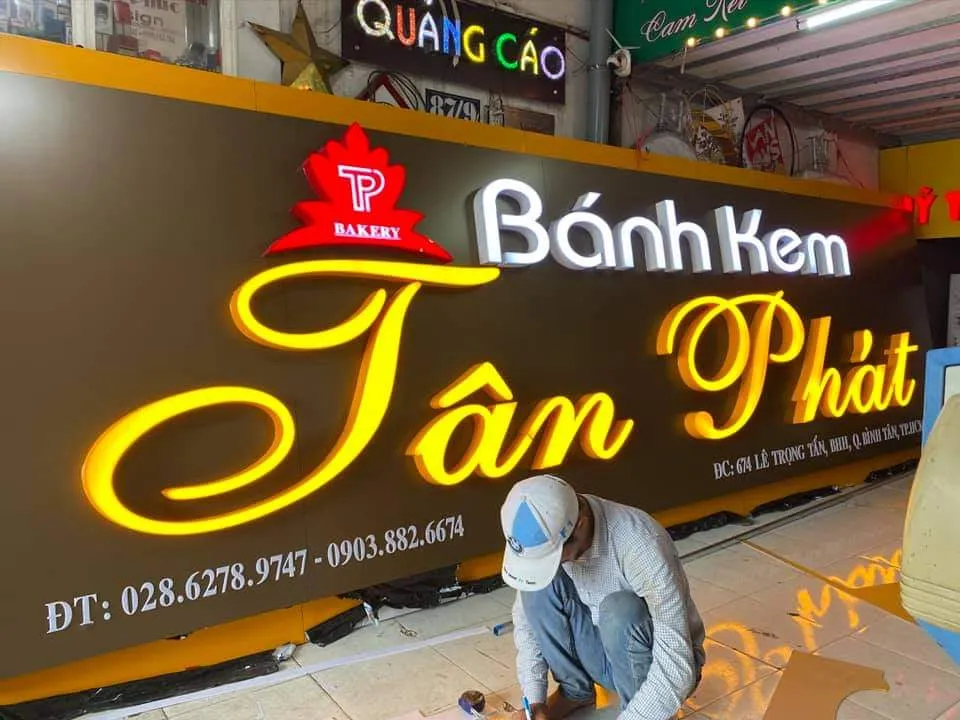 Quảng Cáo 24h cung cấp đa dạng các loại chữ mica với nhiều mẫu mã, phong cách khác nhau