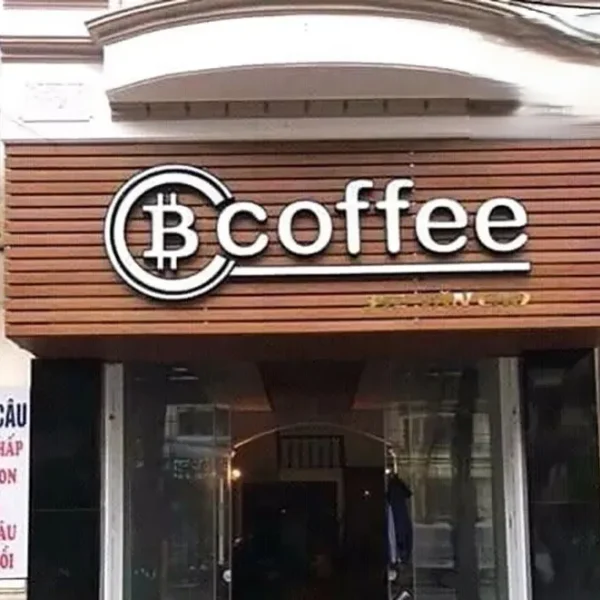 Quảng Cáo 24h cung cấp đa dạng loại biển hiệu cafe phù hợp với từng không gian và concept kinh doanh