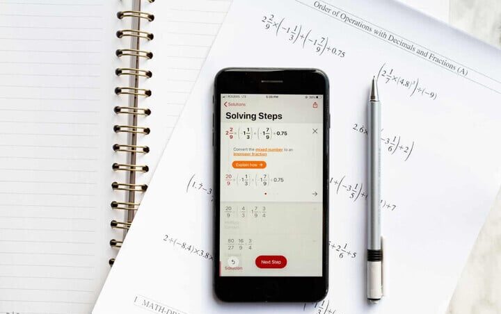 Tải Ngay Những App Giải Toán Này Nếu Muốn Giải Toán Nhanh Gấp 10 Lần Bình Thường! Các ứng dụng giải toán, đặc biệt là những app chụp bài toán rồi giải, đã thực sự cách mạng hóa cách chúng ta tiếp cận và giải quyết các vấn đề toán học