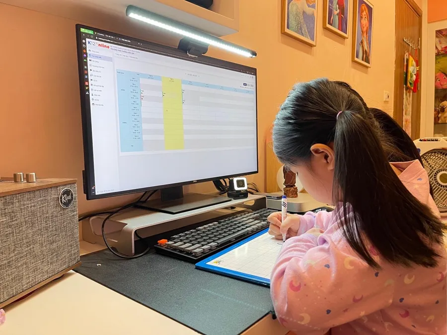 Tiết Kiệm Thời Gian: Đăng Nhập K12Online VN "Vèo Vèo" Để Vào Học Ngay! Đăng nhập vào K12Online VN không chỉ đơn giản mà còn cực kỳ nhanh gọn, giúp bạn sẵn sàng tham gia lớp học trực tuyến ngay lập tức
