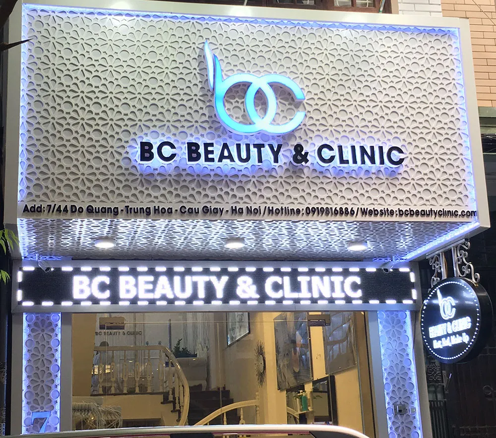Bật Mí 12 Trang Thiết Kế Bảng Hiệu Online Giúp Bạn Chủ Động Làm Thương Hiệu Với sự phát triển của hàng loạt công cụ thiết kế bảng hiệu online miễn phí, bất kỳ ai cũng có thể tự tạo nên bảng hiệu chuyên nghiệp cho shop, spa, quán cà phê hay doanh nghiệp của mình – chỉ trong vài phút