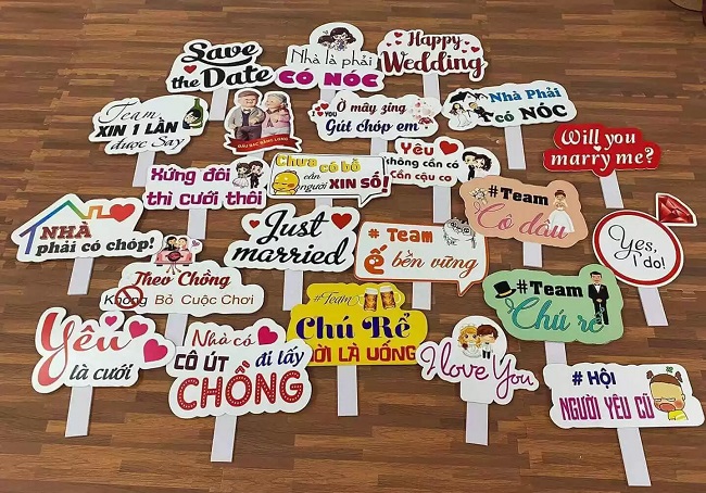 Mẫu Bảng Hashtag Cầm Tay Chụp Hình Đẹp, Ấn Tượng