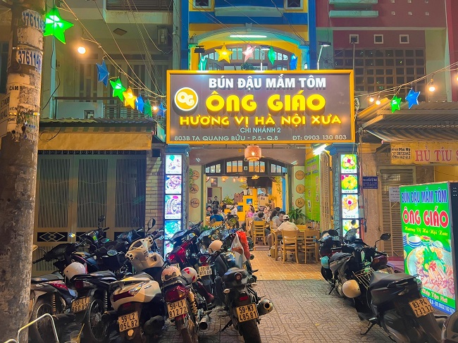 lam-bang-hieu-cua-hang làm bảng hiệu quảng cáo cửa hàng
